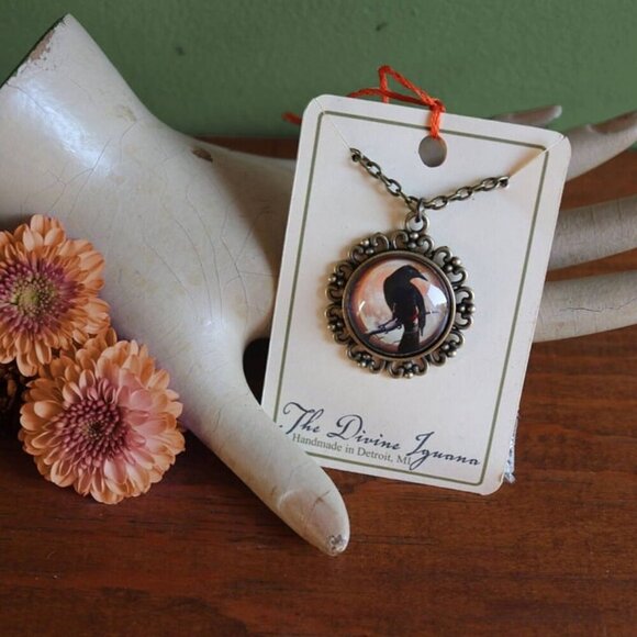 NEW - Orange Raven Ornate Necklace - Goth - Halloween - Crow - Spooky - Picture 4 of 5